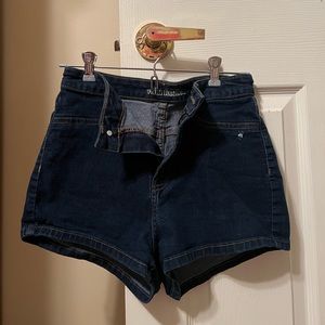WILD FABLE HIGH RISE DEMIN SHORTS